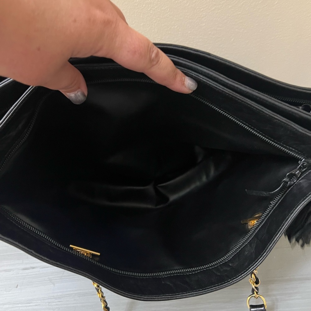 Authentic Bally Black Quilted Lamb Skin Purse - Picture 13 of 16